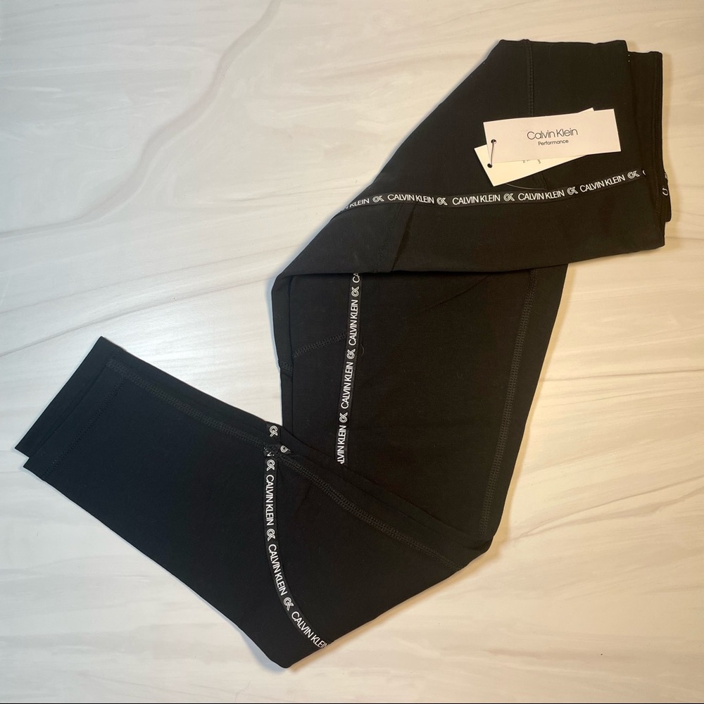 NWT Calvin Klein Performance High Waist 7/8 Length Legging with p…